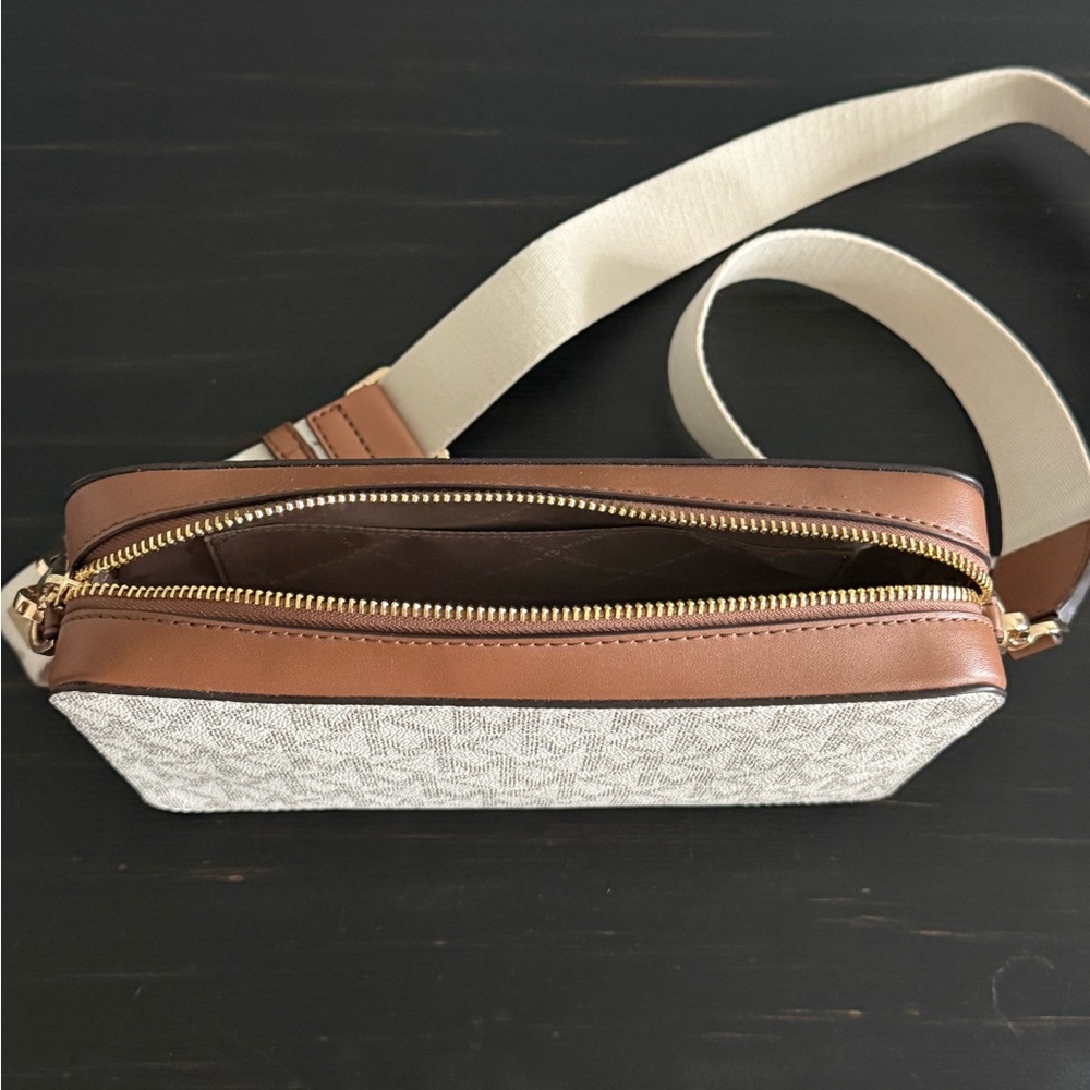 Michael Kors Cream Logo Crossbody with Gold Hardware - Picture 6 of 8